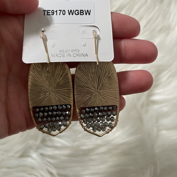 Oval Snakeskin Earrings NWT - Picture 10 of 16